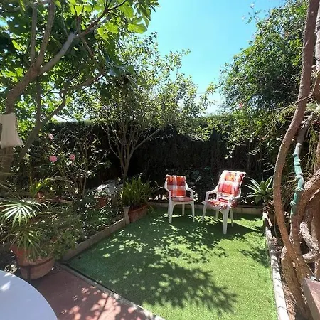 Exotic Garden 2 Bedroom Flat Apartment *