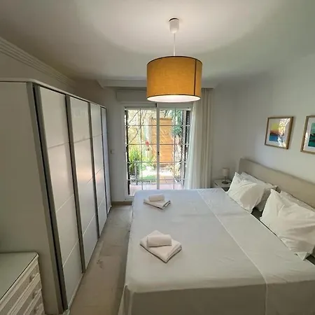 Apartment Exotic Garden 2 Bedroom Flat Marbella