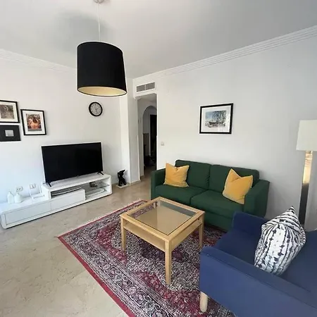 Exotic Garden 2 Bedroom Flat Apartment *